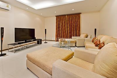 NAI20646: Excellent 8 Bedroom Villa with Swimming Pool and Terrace in Nai Harn. Photo #42
