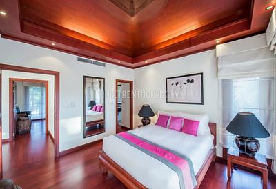 BAN21203: Luxury 4 bedroom villa in Laguna Bangtao near beach. Photo #16