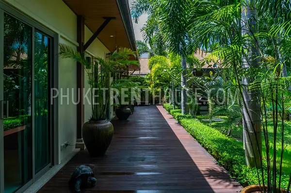 RAW21240: Luxury Villa with Large Pool in Rawai. Photo #4