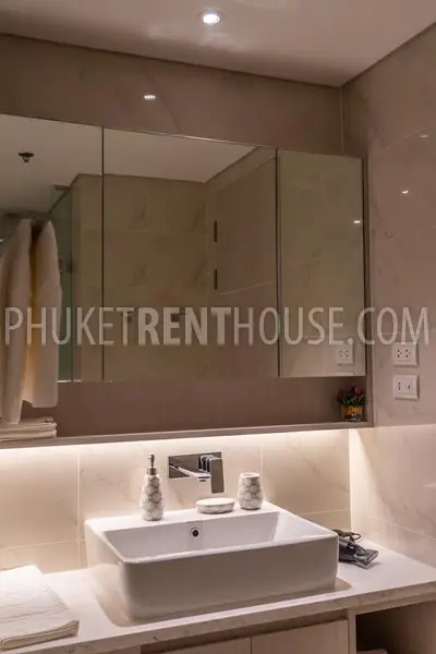 BAN21299: Stylish 2 bedroom apartment in walking distance to the Bangtao beach. Photo #39