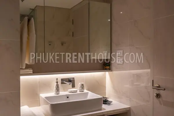 BAN21299: Stylish 2 bedroom apartment in walking distance to the Bangtao beach. Photo #40