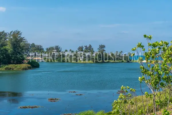 BAN21299: Stylish 2 bedroom apartment in walking distance to the Bangtao beach. Photo #51
