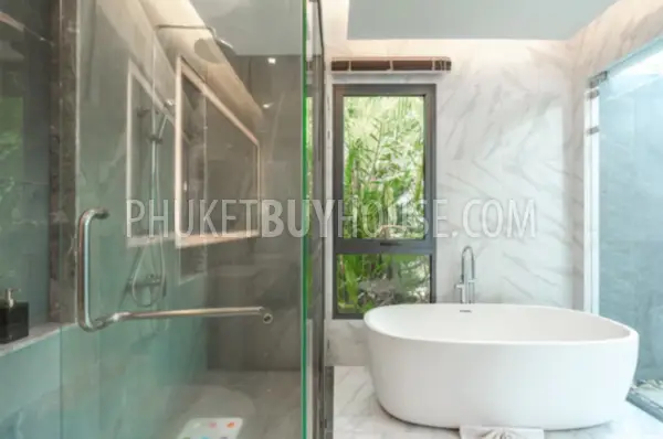 BAN23064: 3-Bedroom Ready-to-Move-In Pool Villa in Bang Tao, Phuket. Photo #27