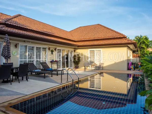 RAW21422: Villa for Long Term Rent in Rawai. Photo #5