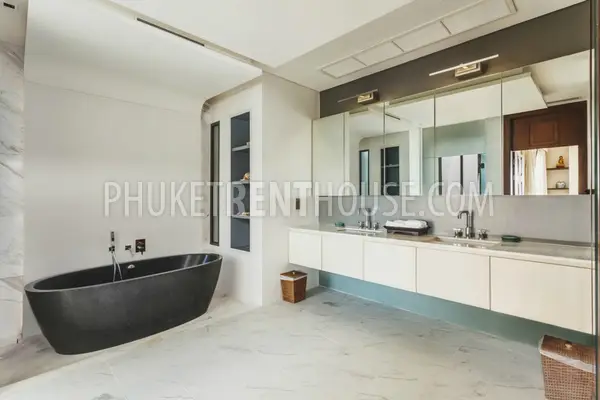 NAT20895: 5 bedroom villa with sea views. Nai Thon beach. 照片 #24