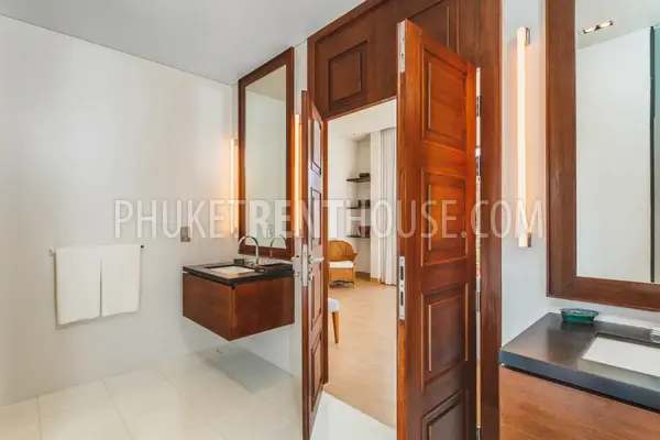 NAT20895: 5 bedroom villa with sea views. Nai Thon beach. 照片 #35