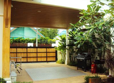 NAI20937: 3 Bedroom Villa with Pool and Beautiful Garden in Nai Harn. Photo #4