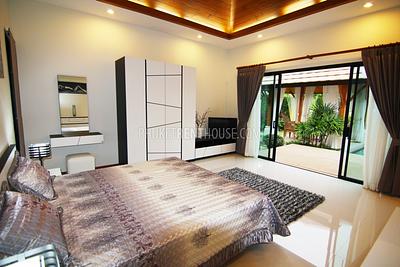 NAI20937: 3 Bedroom Villa with Pool and Beautiful Garden in Nai Harn. Photo #18