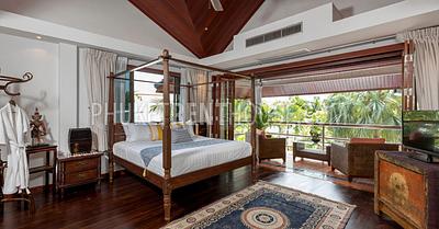 NAI21005: Wonderful 10 Bedroom Villa with Large Garden in Nai Harn. Photo #2