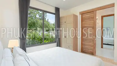 CHA21681: Beach Front Villa For Rent in Chalong Bay. Photo #4
