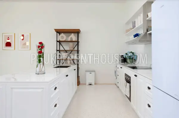 CHA21681: Beach Front Villa For Rent in Chalong Bay. Фото #13