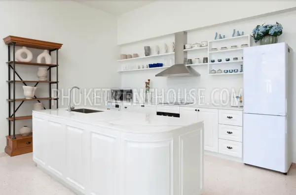 CHA21681: Beach Front Villa For Rent in Chalong Bay. Фото #14
