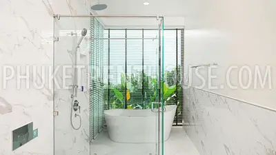 CHA21681: Beach Front Villa For Rent in Chalong Bay. Photo #9