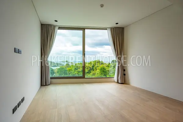 PAT23073: 3-Bedroom Sea View Duplex with Courtyard Garden For Rent in Patong, Phuket. Photo #6