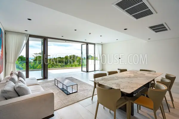 PAT23073: 3-Bedroom Sea View Duplex with Courtyard Garden For Rent in Patong, Phuket. Photo #3
