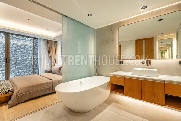 PAT23073: 3-Bedroom Sea View Duplex with Courtyard Garden For Rent in Patong, Phuket. Photo #14
