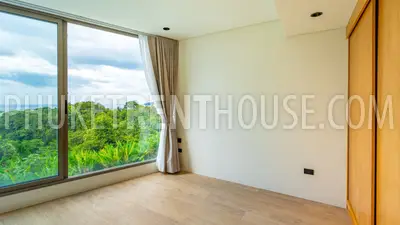 PAT23073: 3-Bedroom Sea View Duplex with Courtyard Garden For Rent in Patong, Phuket. Photo #17