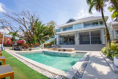 PAT21690: Five Bedrooms Luxury Villa In The Hills Of Patong. Фото #3