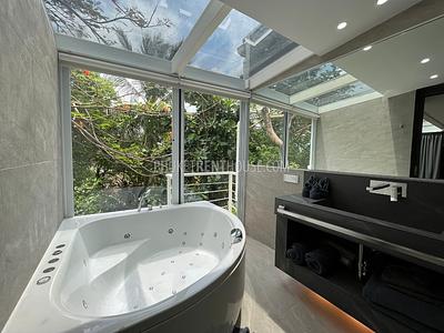 PAT21690: Five Bedrooms Luxury Villa In The Hills Of Patong. Фото #28
