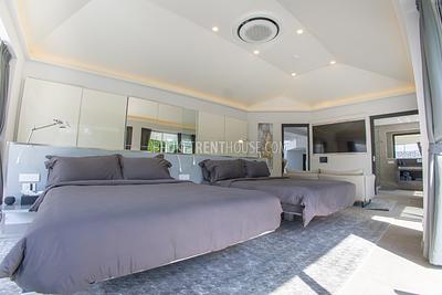 PAT21690: Five Bedrooms Luxury Villa In The Hills Of Patong. Фото #41
