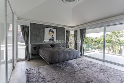 PAT21690: Five Bedrooms Luxury Villa In The Hills Of Patong. Фото #37