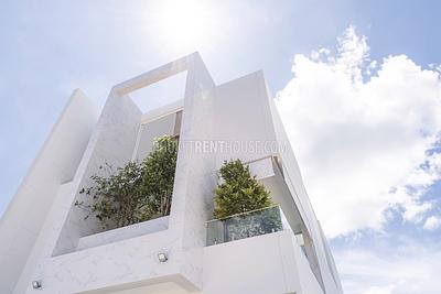 BAN21701: A Brand New, Stunning three-storey villa for rent