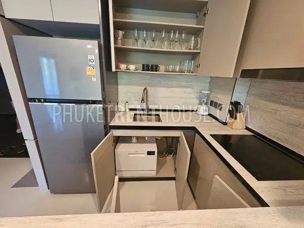 CHE23084: Huge 1-Bedroom Apartment for Rent in Bang Tao, Phuket. Photo #9