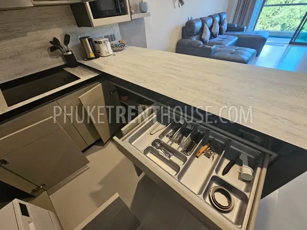 CHE23084: Huge 1-Bedroom Apartment for Rent in Bang Tao, Phuket. Photo #6