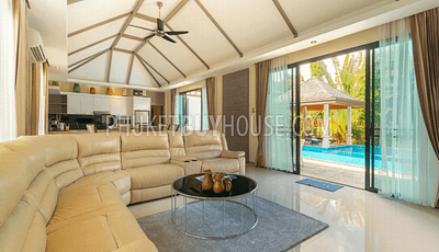 RAW21710: Five Bedroom Villa with Pool and Garden in Rawai. Photo #7