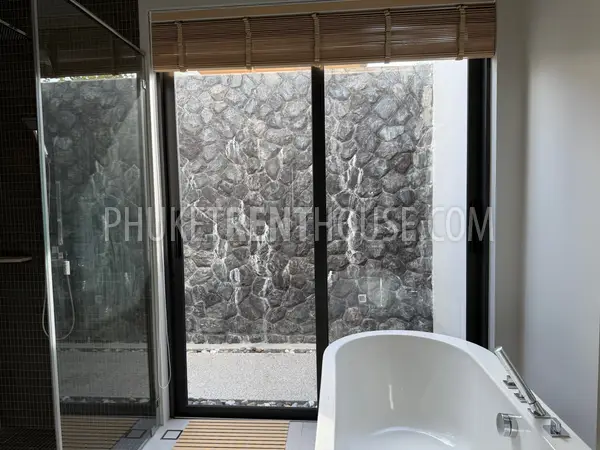 BAN23066: Exclusive 4-Bedroom Pool Villa For Rent in Bang Tao, Phuket. Photo #44