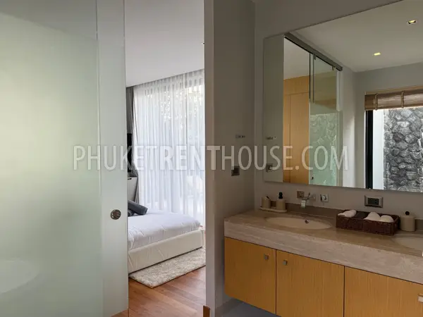 BAN23066: Exclusive 4-Bedroom Pool Villa For Rent in Bang Tao, Phuket. Photo #5