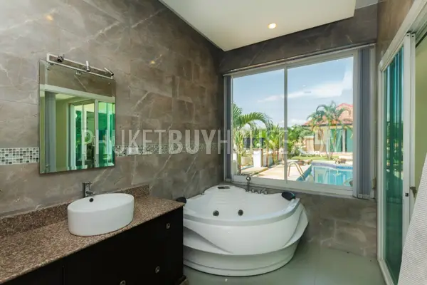 TAL3783: Luxury 4 bedroom Villa and Pool in Talang. Photo #33