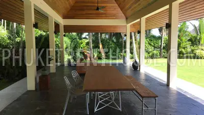 LAY21562: Luxury 5 bedrooms villa with huge garden. Фото #11