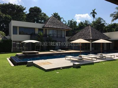 LAY21562: Luxury 5 bedrooms villa with huge garden. Фото #15