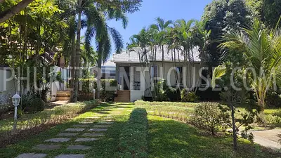 RAW21571: Cozy Pool Villa with Huge Garden in Rawai. Фото #3