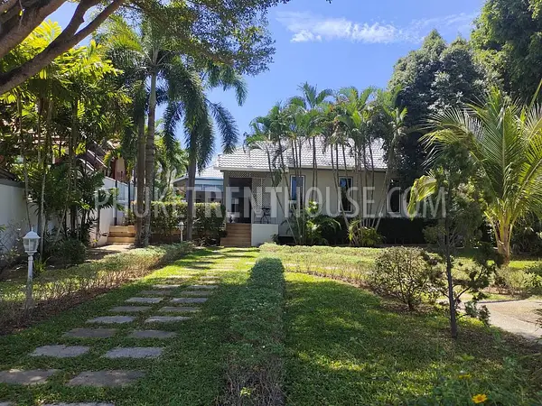 RAW21571: Cozy Pool Villa with Huge Garden in Rawai. Photo #3