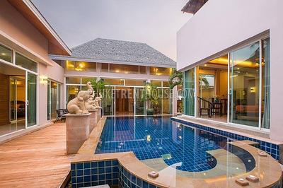 RAW21598: Bali Style Villa For Rent in Rawai. Фото #27