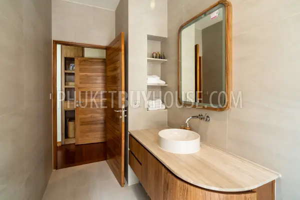 CHE23069: 4-Bedroom Villa in Cherng Talay, Phuket. Photo #38