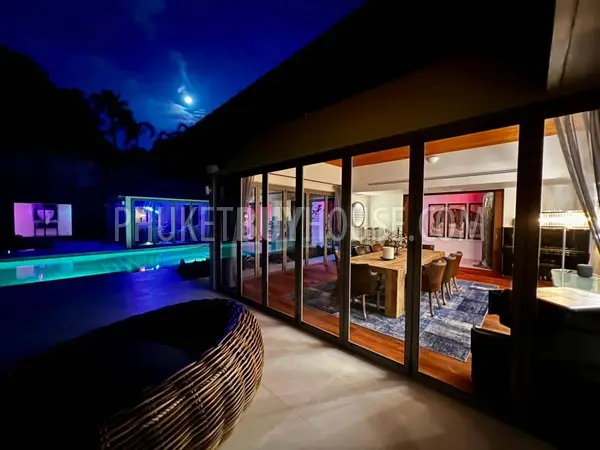 CHE23113: 4-Bedroom Luxury Pool Villa in Layan, Phuket. Photo #1