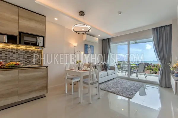RAW23114: 1-Bedroom Deluxe Sea View Apartment in Rawai, Phuket. Photo #10