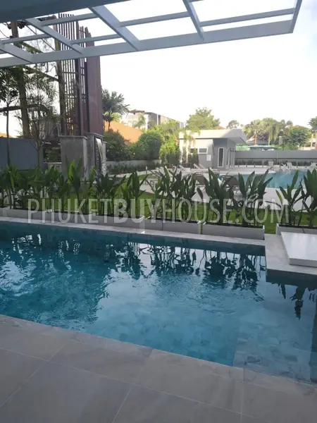 RAW23116: 2-Bedroom Duplex with Private Pool in Rawai, Phuket. Photo #4