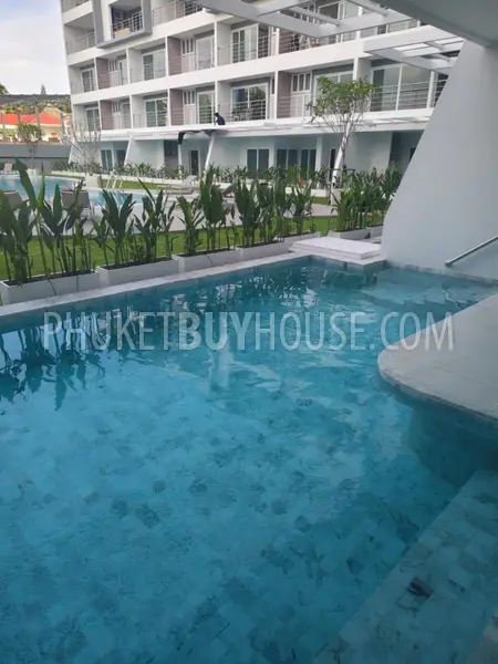 RAW23116: 2-Bedroom Duplex with Private Pool in Rawai, Phuket. Photo #5