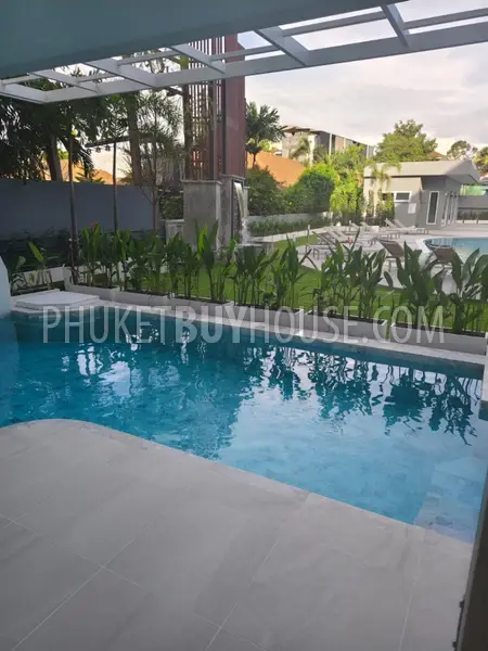 RAW23116: 2-Bedroom Duplex with Private Pool in Rawai, Phuket. Photo #3