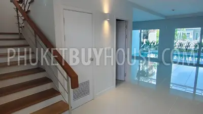RAW23116: 2-Bedroom Duplex with Private Pool in Rawai, Phuket. Photo #9