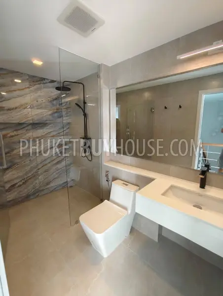 RAW23116: 2-Bedroom Duplex with Private Pool in Rawai, Phuket. Photo #10