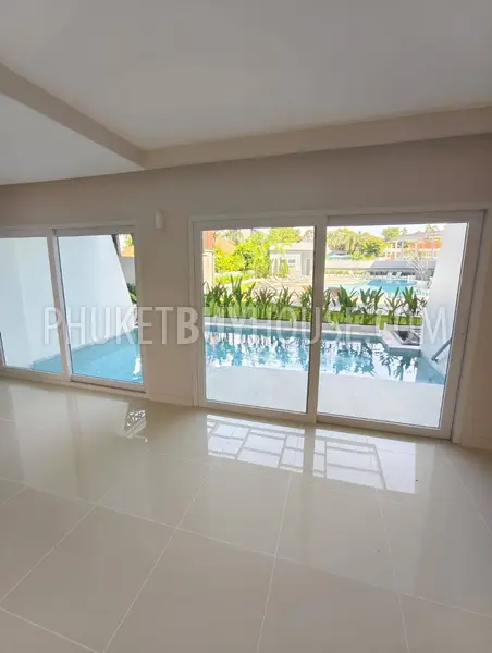 RAW23116: 2-Bedroom Duplex with Private Pool in Rawai, Phuket. Photo #30