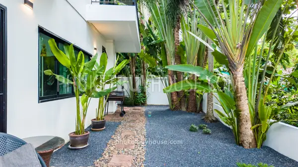 RAW23131: 3-Bedroom Sea View Villa with Infinity Pool in Rawai, Phuket. Photo #53