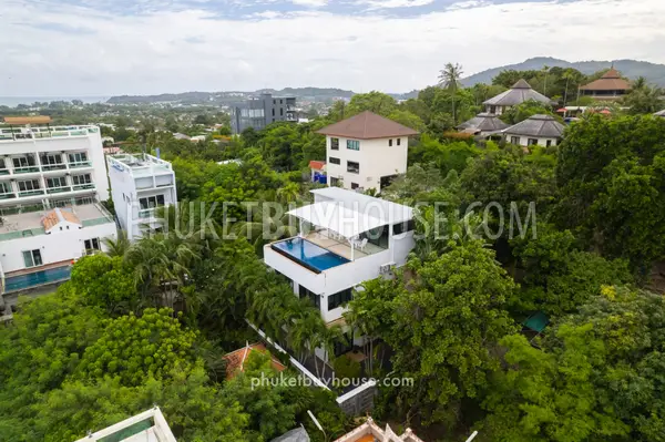 RAW23131: 3-Bedroom Sea View Villa with Infinity Pool in Rawai, Phuket. Photo #40