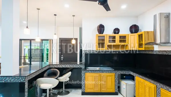 RAW23131: 3-Bedroom Sea View Villa with Infinity Pool in Rawai, Phuket. Photo #28