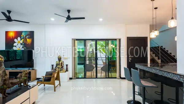 RAW23131: 3-Bedroom Sea View Villa with Infinity Pool in Rawai, Phuket. Photo #26